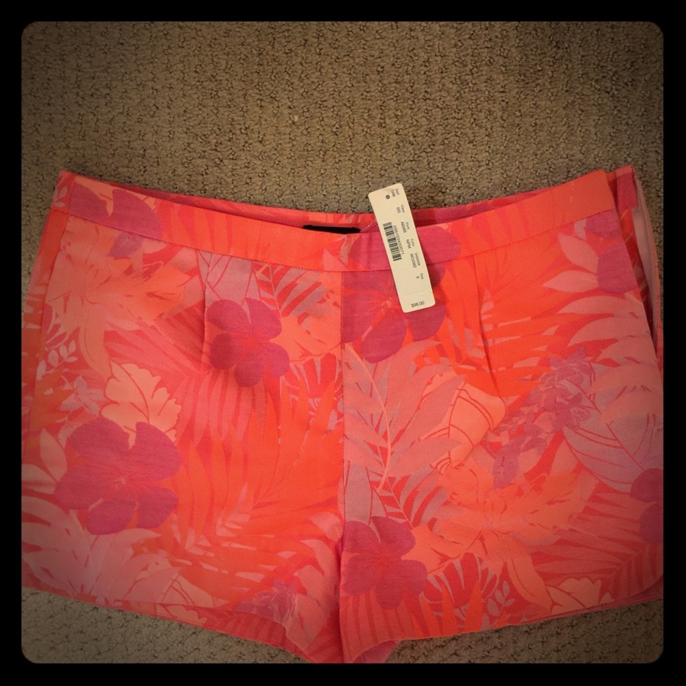 J. CREW COLLECTION Jacquard Tropical Print Short - Picture 2 of 2
